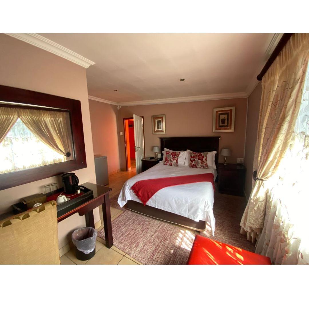 Madlula'S Guesthouse Питермарицбург Экстерьер фото