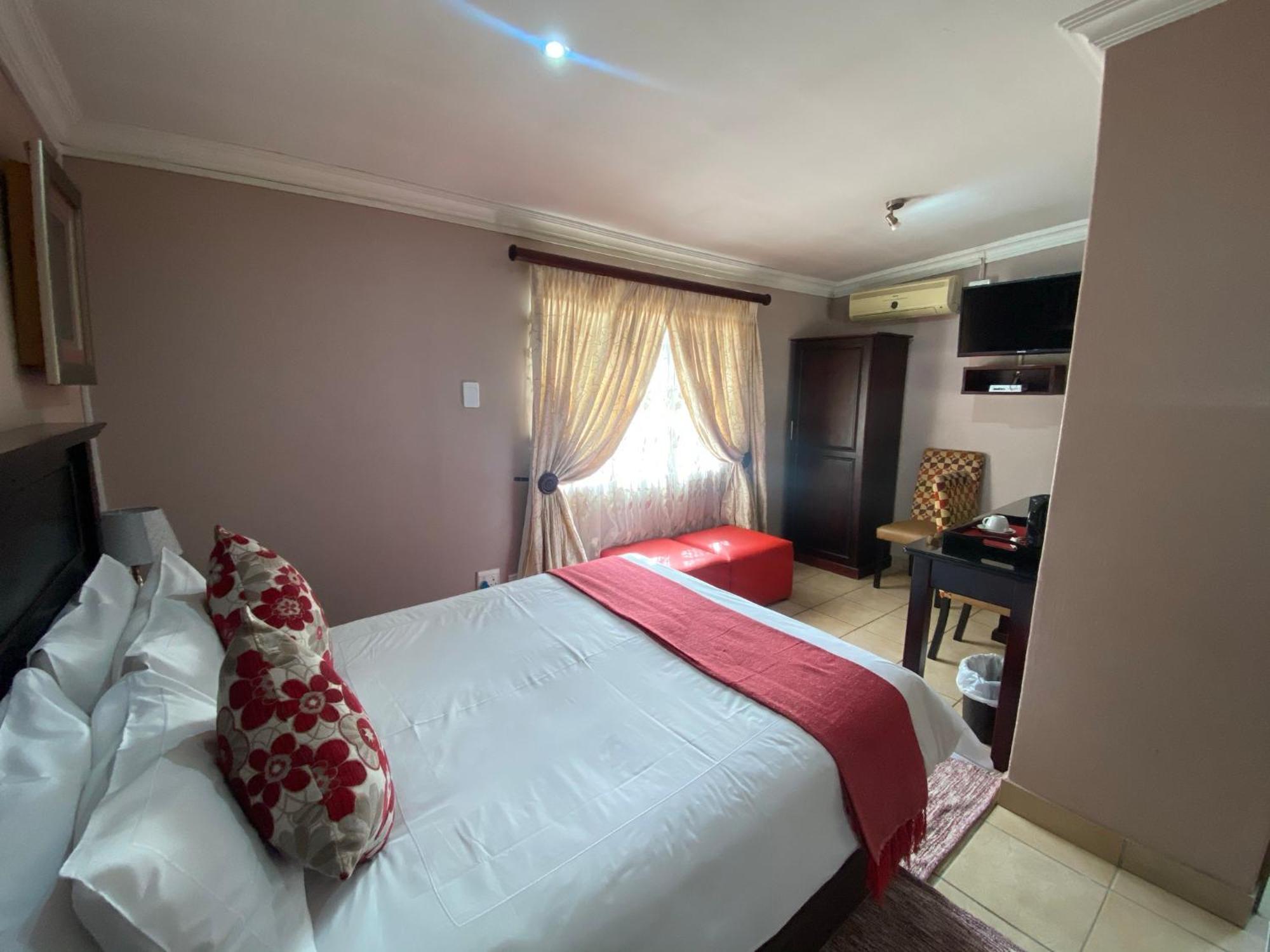 Madlula'S Guesthouse Питермарицбург Экстерьер фото